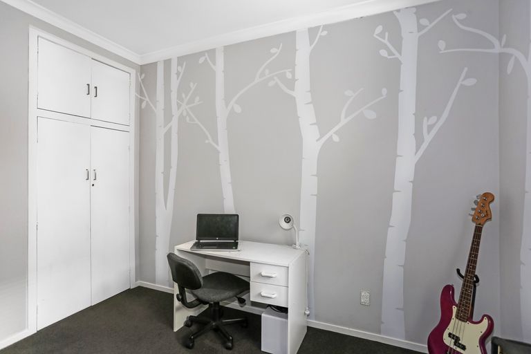 Photo of property in 71 Helvetia Road, Pukekohe, 2120