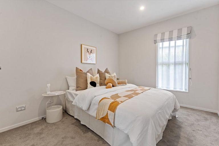 Photo of property in 21 Edgewater Drive, Karaka, Papakura, 2113