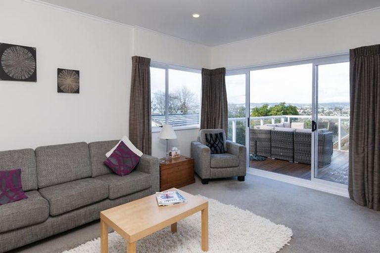 Photo of property in 55 Mellons Bay Road, Mellons Bay, Auckland, 2014