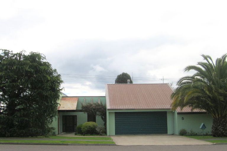 Photo of property in 5 Sloane Avenue, Tihiotonga, Rotorua, 3015