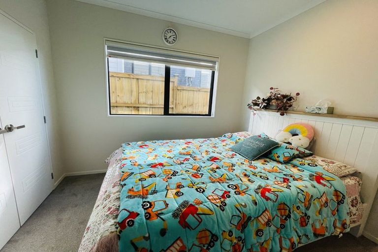 Photo of property in 3 Black Shed Road, Flat Bush, Auckland, 2019