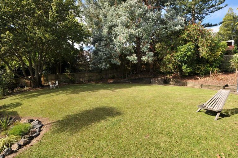 Photo of property in 1/42 Woodlands Crescent, Browns Bay, Auckland, 0630