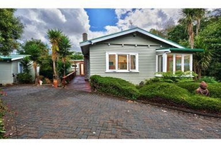 Photo of property in 15 Mamari Road, Whenuapai, Auckland, 0618