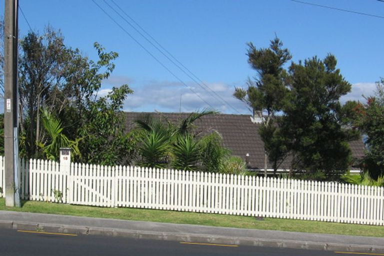 Photo of property in 2/18 Waipa Street, Birkenhead, Auckland, 0626