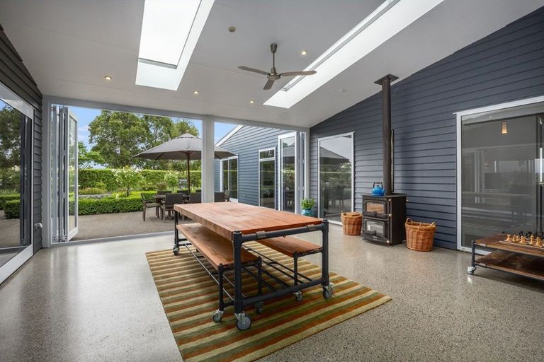 Photo of property in 342a Tararua Road, Levin, 5571