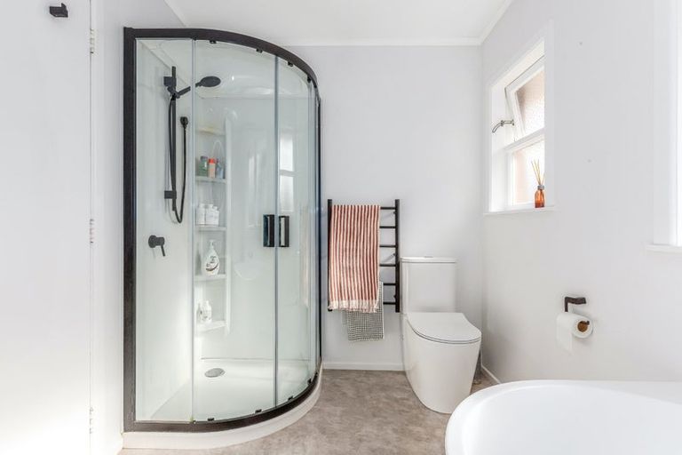 Photo of property in 9a Ranfurly Street, Trentham, Upper Hutt, 5018