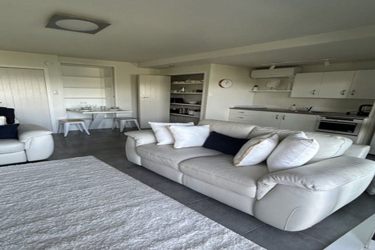 Photo of property in 47 Hadfield Street, Beach Haven, Auckland, 0626