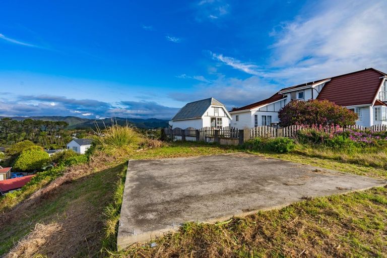 Photo of property in 39 Hicks Crescent, Waikanae Beach, Waikanae, 5036