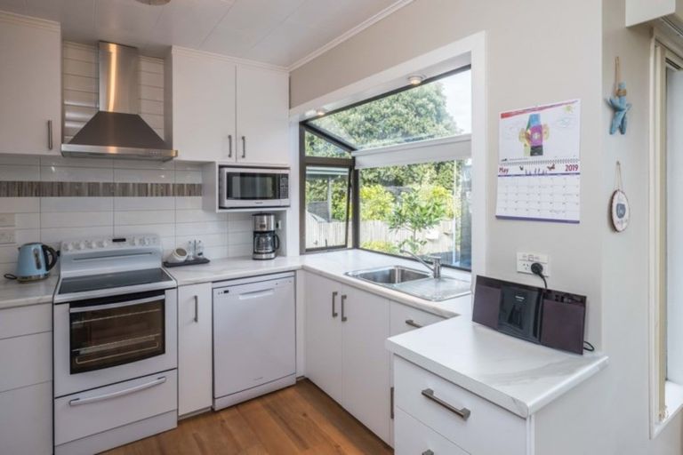 Photo of property in 5 Bahama Crescent, Paraparaumu Beach, Paraparaumu, 5032