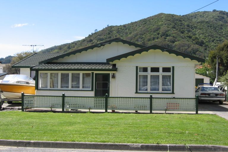 Photo of property in 46a Durham Street, Picton, 7220