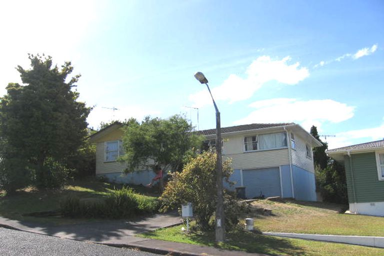 Photo of property in 10 Cypress Place, Sunnynook, Auckland, 0620