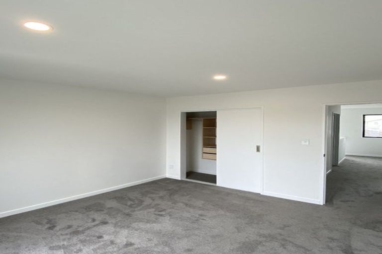 Photo of property in 9d Pukeroa Place, Papakura, 2110