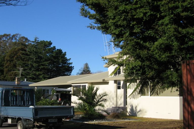 Photo of property in 24 Sandwich Road, St Andrews, Hamilton, 3200