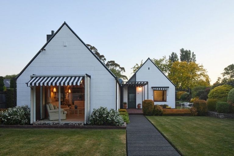 Photo of property in 39 Westburn Terrace, Burnside, Christchurch, 8041