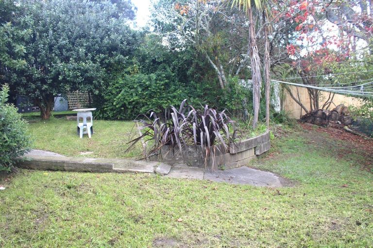 Photo of property in 33 Morton Avenue, Forrest Hill, Auckland, 0620