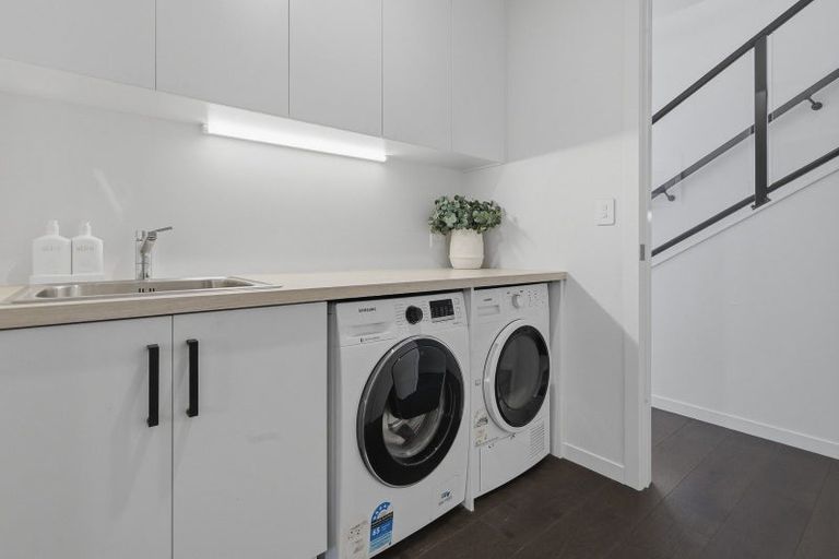 Photo of property in 23 Milton Road, Otumoetai, Tauranga, 3110