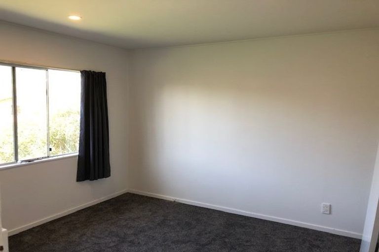 Photo of property in 2/159a Newlands Road, Newlands, Wellington, 6037