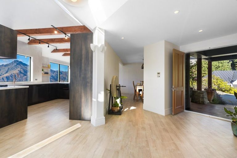 Photo of property in 15 Summit Lane, Ben Lomond, Queenstown, 9371