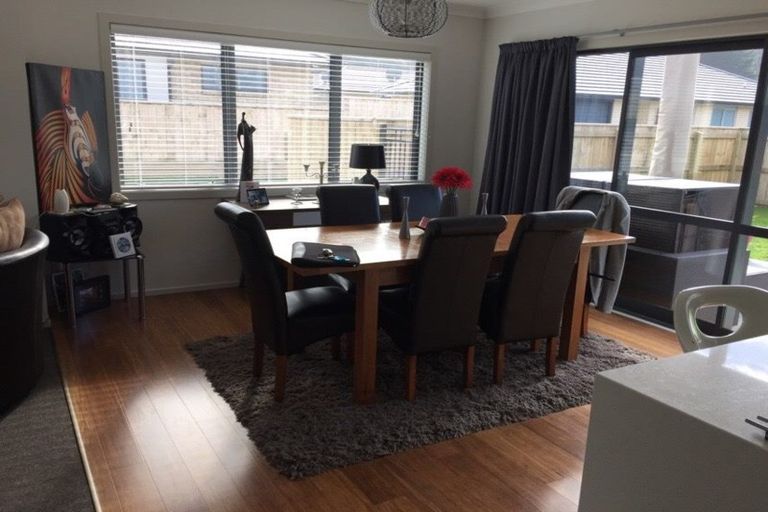 Photo of property in 93 Riverstone Drive, Riverstone Terraces, Upper Hutt, 5018