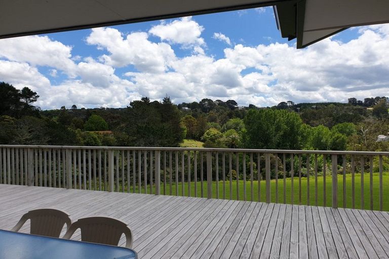 Photo of property in 38 Roberts Road, Matakatia, Whangaparaoa, 0930