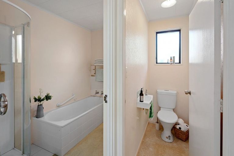 Photo of property in 20 Health Camp Road, Otaki Beach, Otaki, 5512