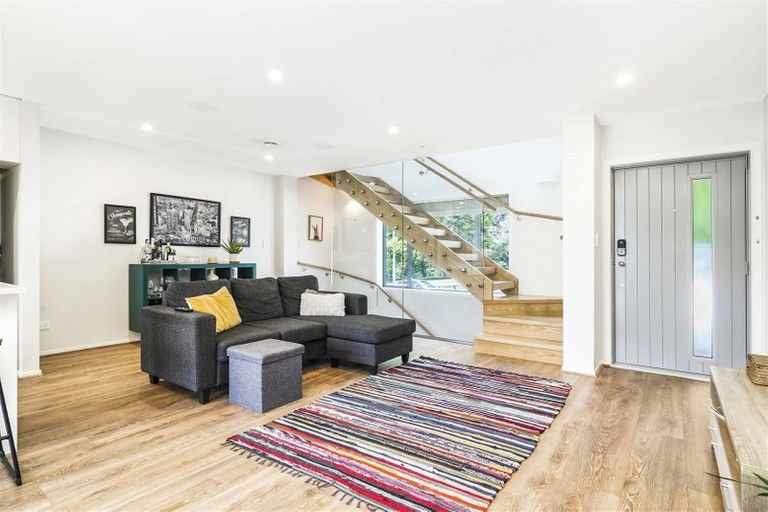 Photo of property in 7/19 Ruakiwi Road, Hamilton Lake, Hamilton, 3204