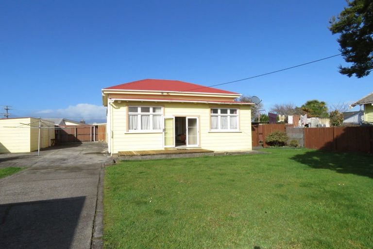 Photo of property in 6 Chamberlain Street, Waimangaroa, Westport, 7891