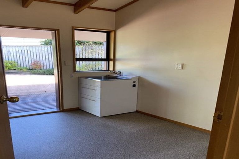 Photo of property in 42 Beach Street, Saint Clair, Dunedin, 9012