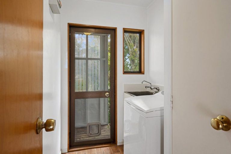 Photo of property in 1/32 Parakai Avenue, Parakai, 0830