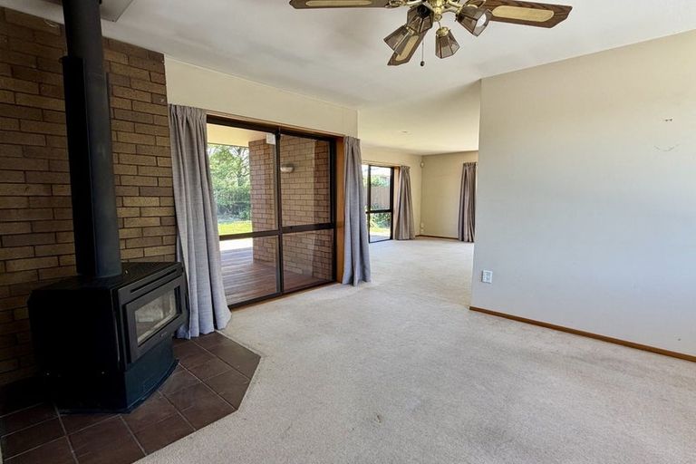 Photo of property in 17a East Belt, Rangiora, 7400