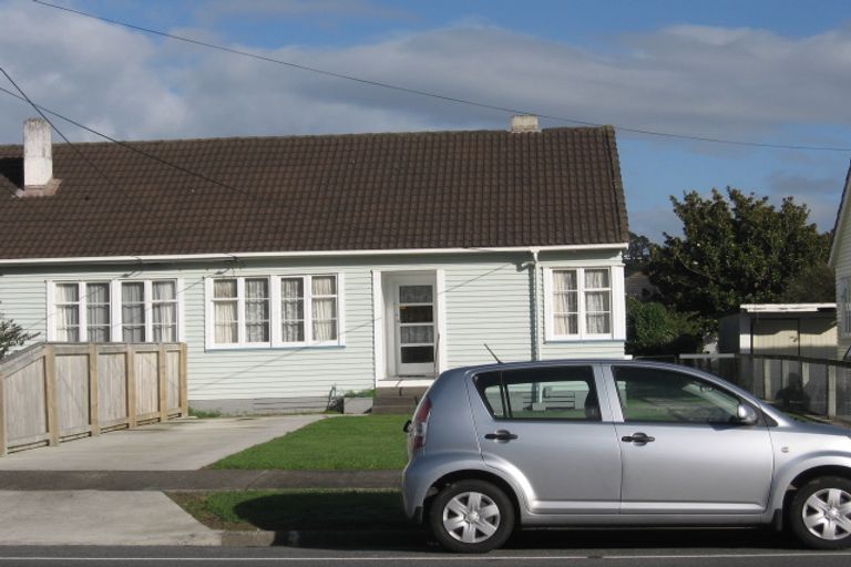 Photo of property in 38-40 Seddon Street, Naenae, Lower Hutt, 5011