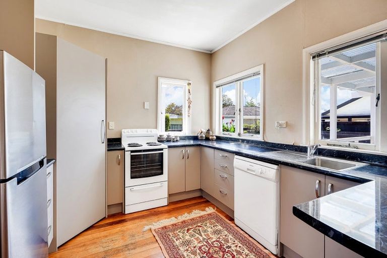Photo of property in 1160 Heaphy Terrace, Fairfield, Hamilton, 3214