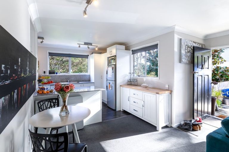 Photo of property in 2/22 Hobby Avenue, Birkdale, Auckland, 0626