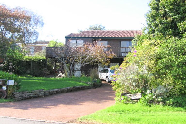 Photo of property in 26 Rotoma Rise, Clover Park, Auckland, 2019