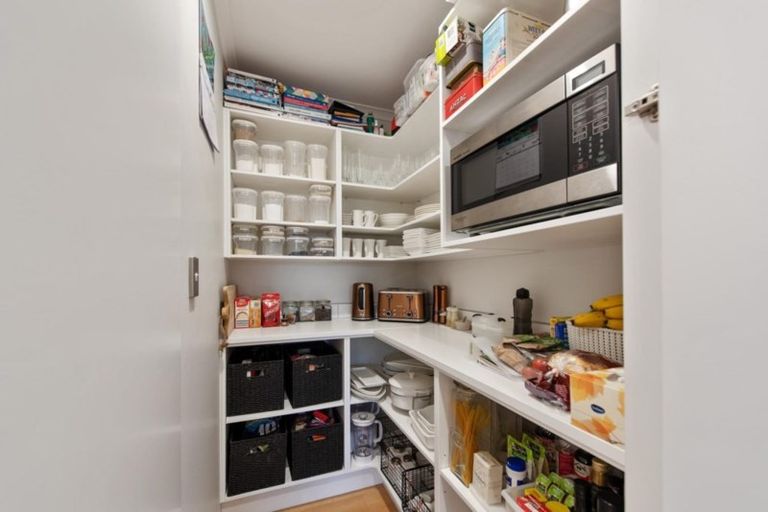 Photo of property in 98 Puhirake Crescent, Pyes Pa, Tauranga, 3112