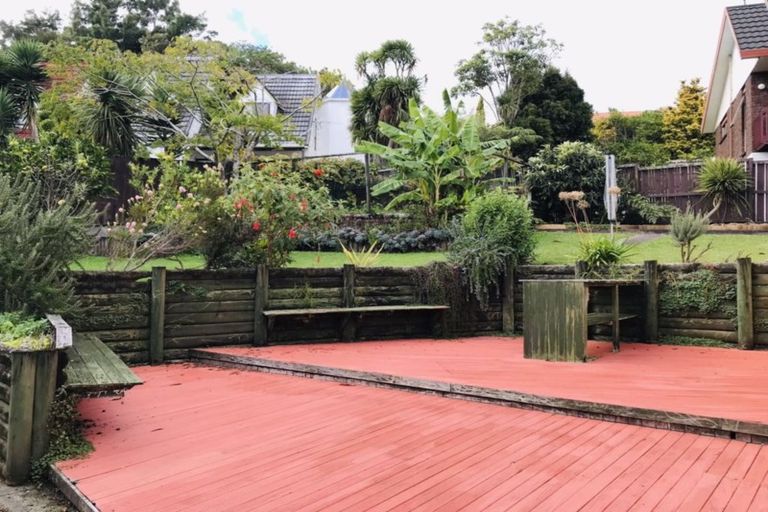 Photo of property in 7 Kallista Place, Browns Bay, Auckland, 0630