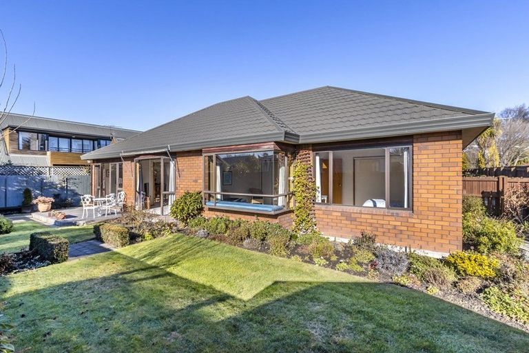 Photo of property in 2/175 Centaurus Road, Saint Martins, Christchurch, 8022