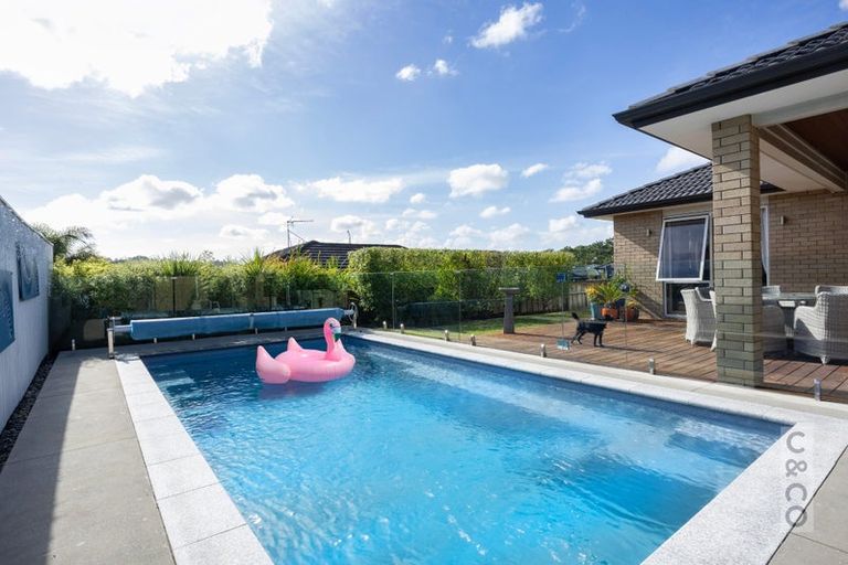 Photo of property in 23 Turpin Road, Riverhead, 0820