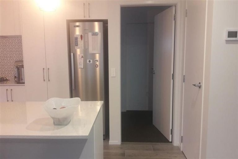 Photo of property in 4 Mooring Close, Whitby, Porirua, 5024