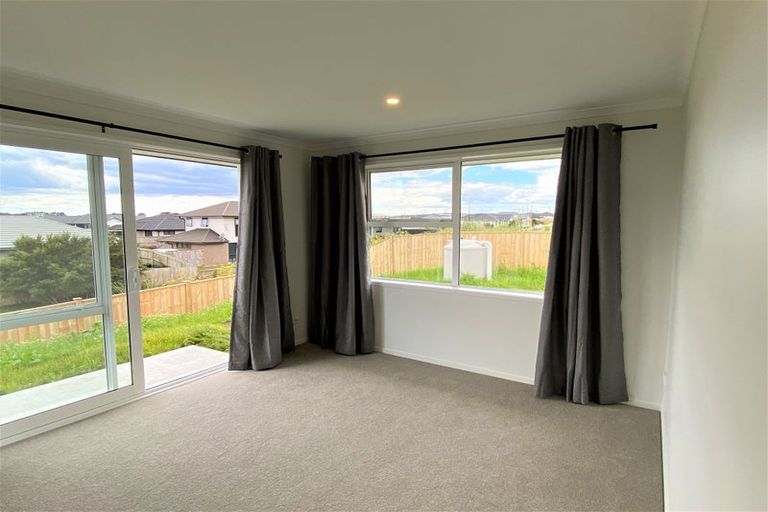 Photo of property in 57 Mclarin Road, Glenbrook, 2681