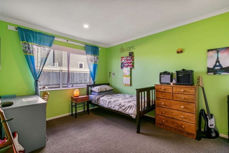 Photo of property in 17 Westview Place, Western Heights, Hamilton, 3200