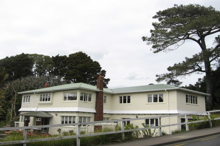 Photo of property in 7 Victoria Road, New Plymouth, 4310