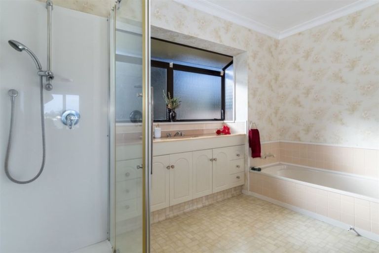 Photo of property in 1 Ruamoana Place, Omokoroa, 3114