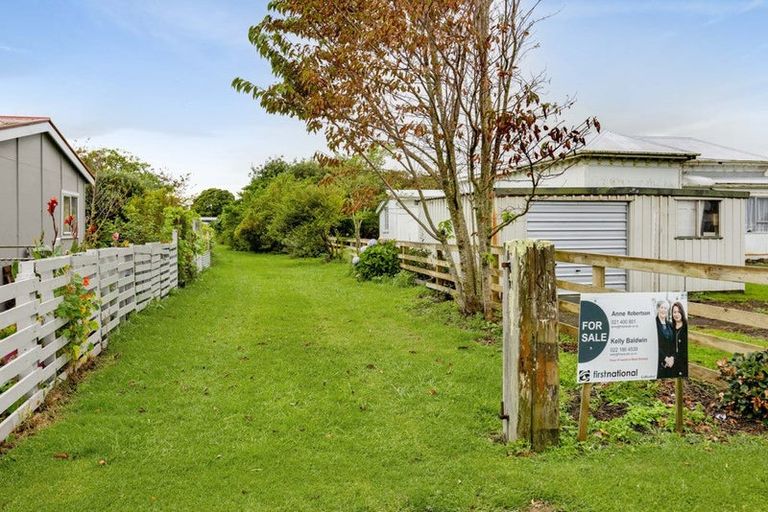Photo of property in 194 Egmont Street, Patea, 4520