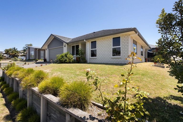 Photo of property in 19 Omega Place, Coastlands, Whakatane, 3120