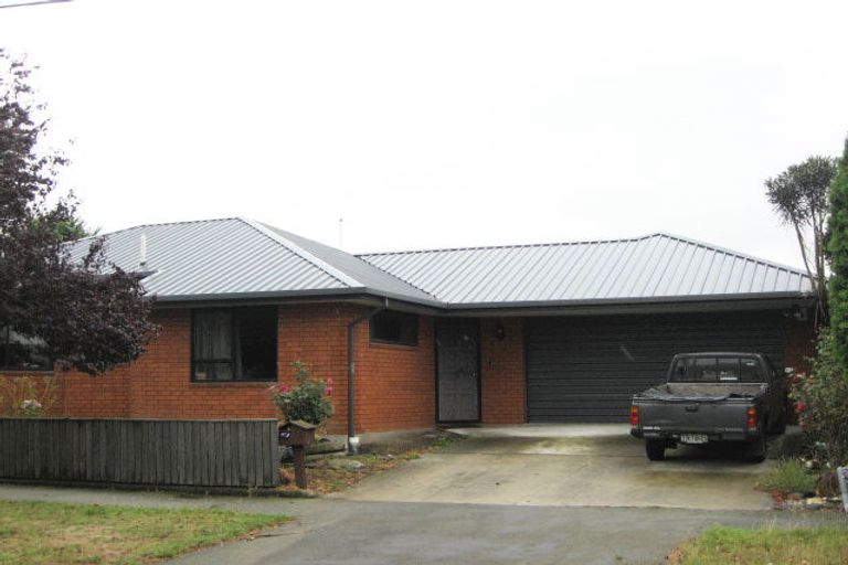 Photo of property in 33 Birchfield Avenue, Dallington, Christchurch, 8061
