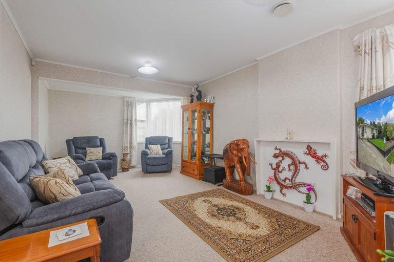 Photo of property in 19 Egmont Place, Westbrook, Palmerston North, 4412
