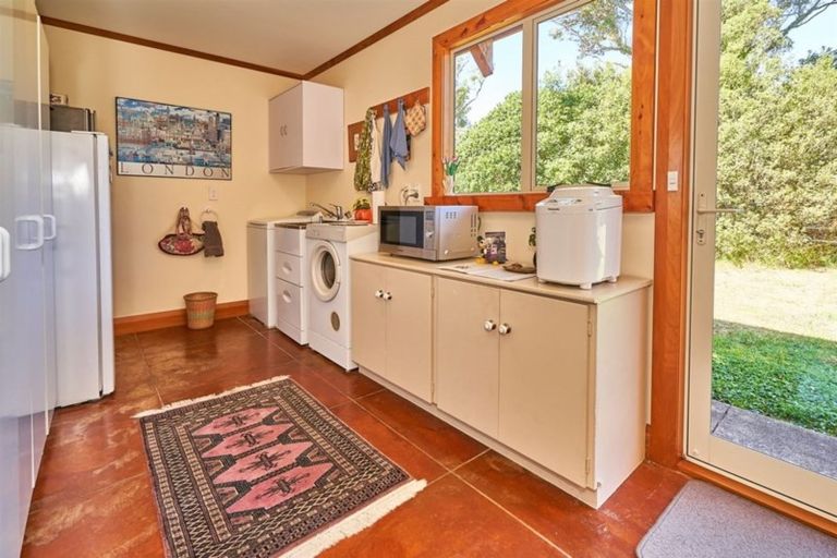 Photo of property in 355 Turitea Road, Turitea, Palmerston North, 4472