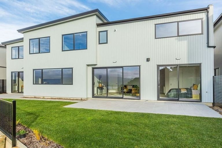 Photo of property in 10 Skysail Lane, Whitby, Porirua, 5024