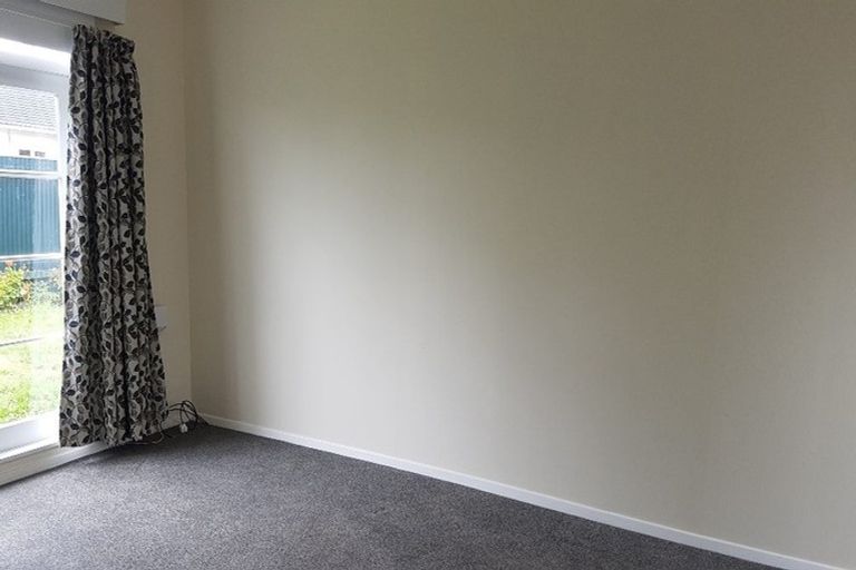 Photo of property in 2/62 Cuba Street, Petone, Lower Hutt, 5012